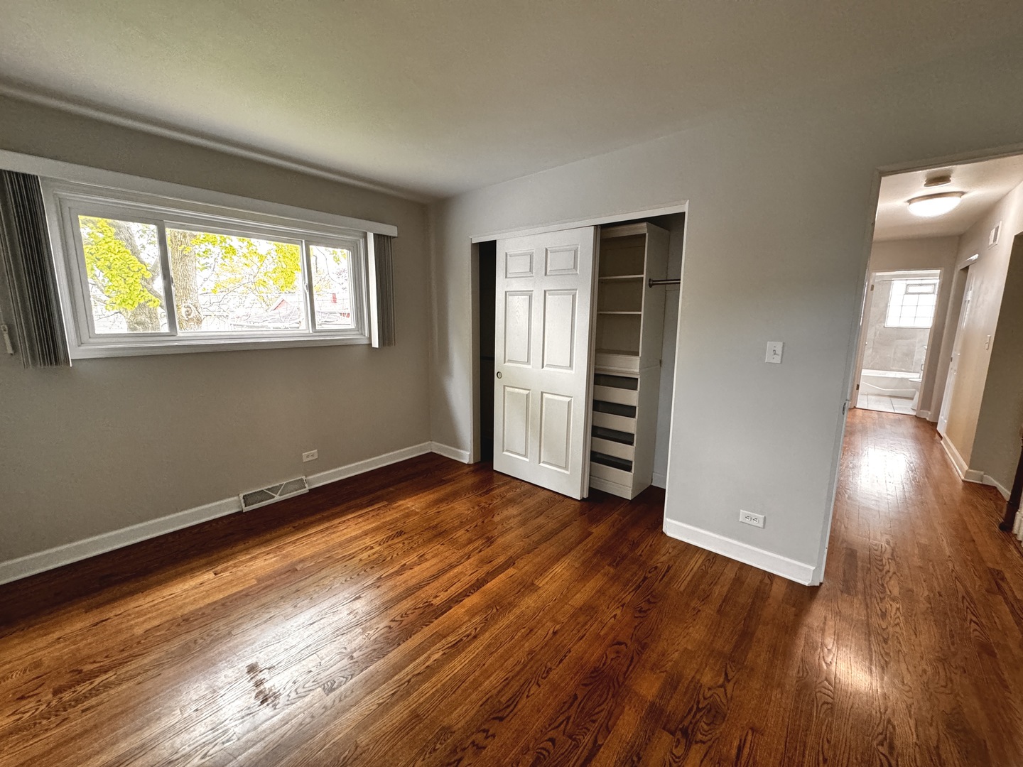 1049 S Norbury Avenue