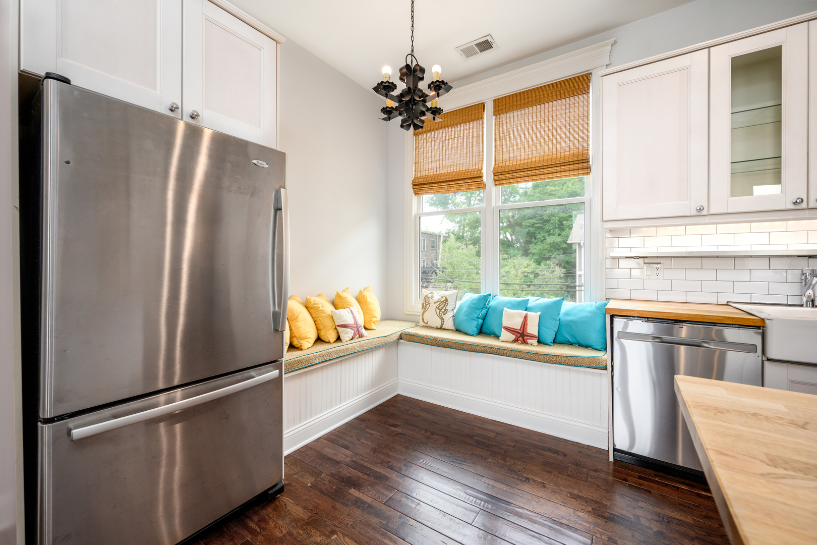 2111 W Wilson Avenue Unit: 2