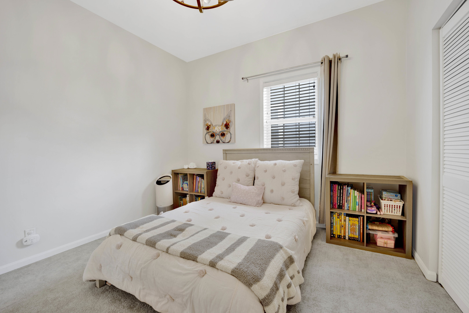 2705 N Marshfield Avenue