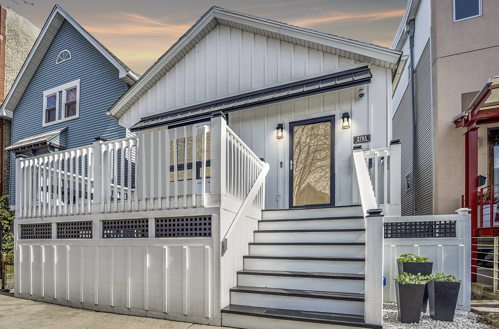 2705 N Marshfield Avenue