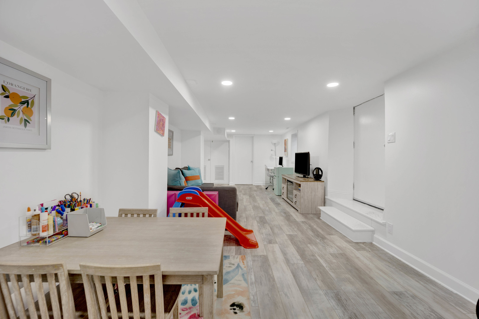 2705 N Marshfield Avenue