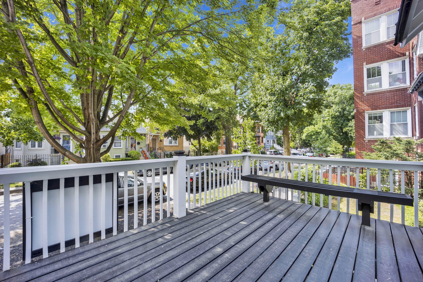 2705 N Marshfield Avenue