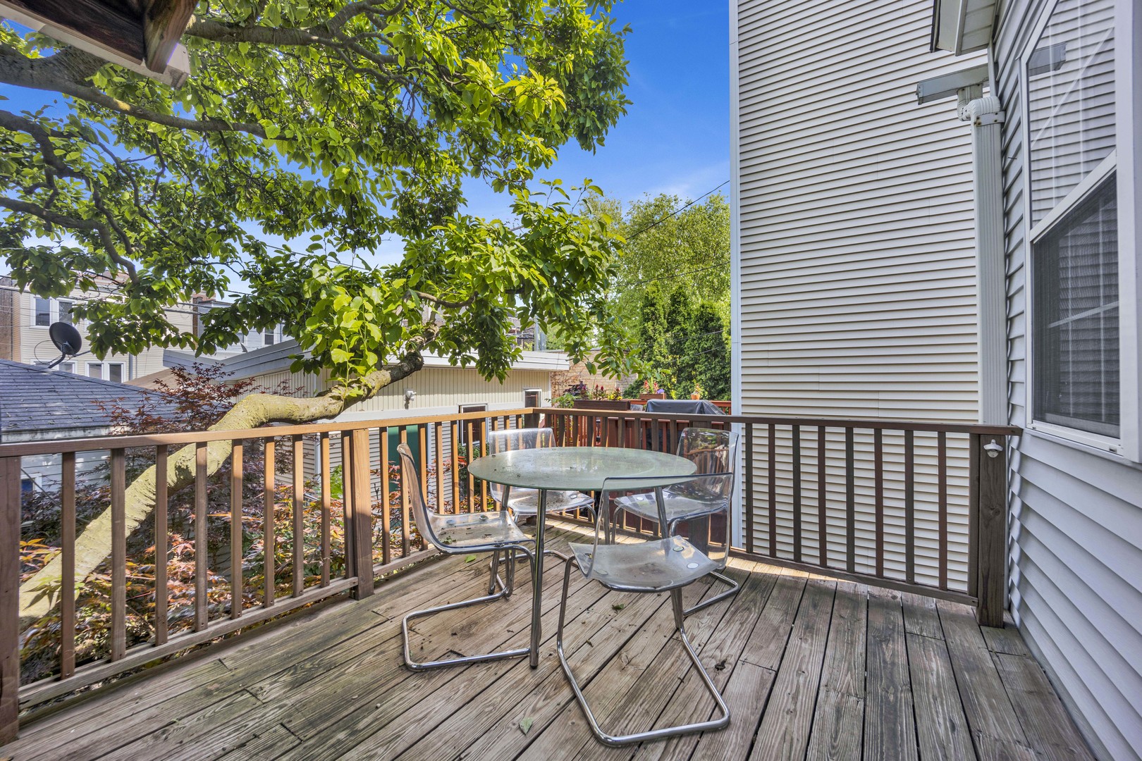 2705 N Marshfield Avenue