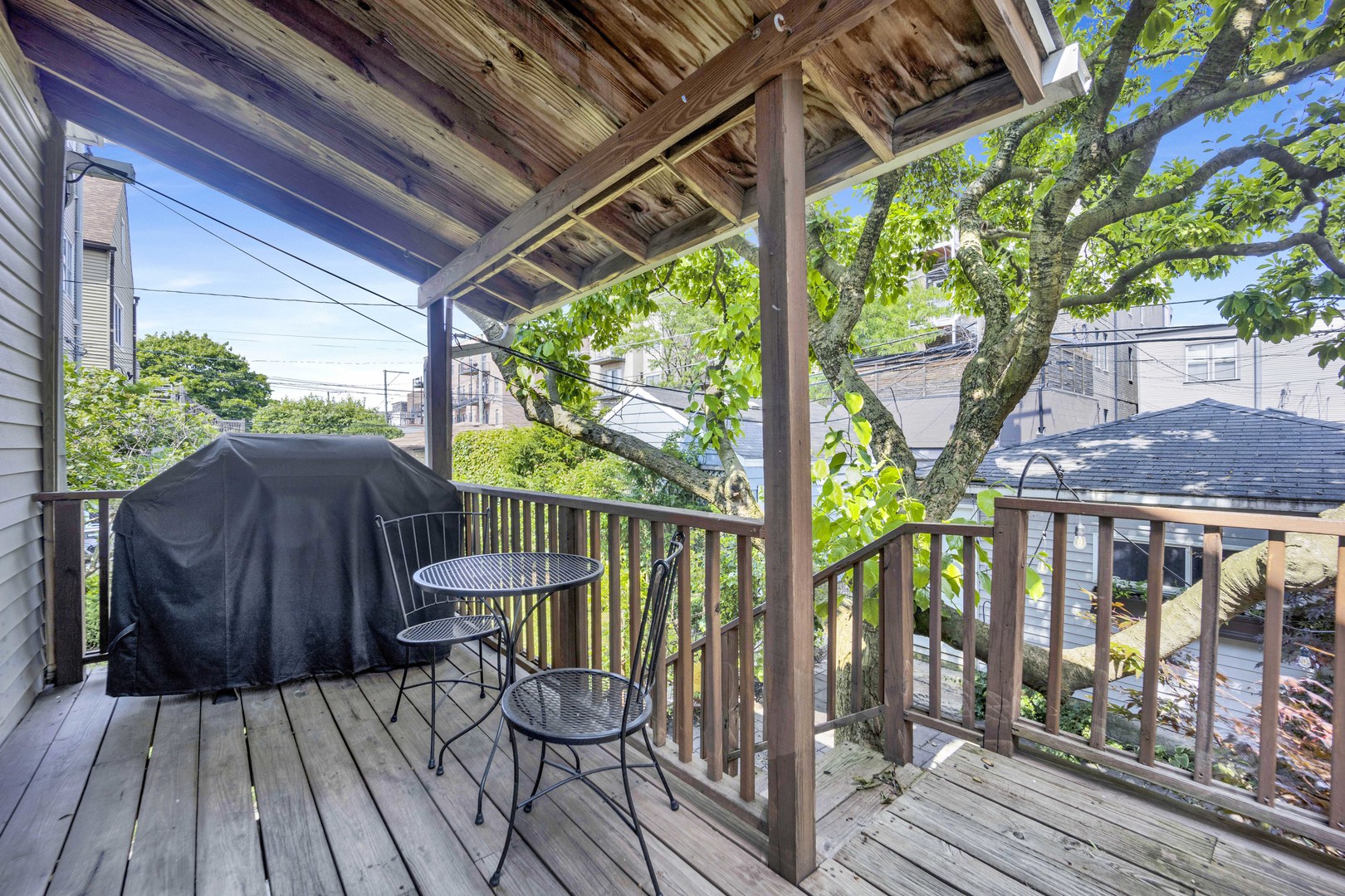 2705 N Marshfield Avenue