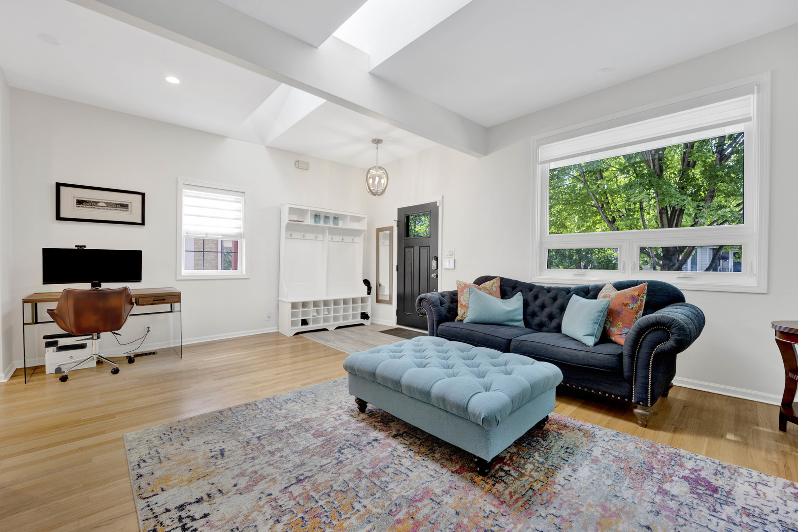 2705 N Marshfield Avenue