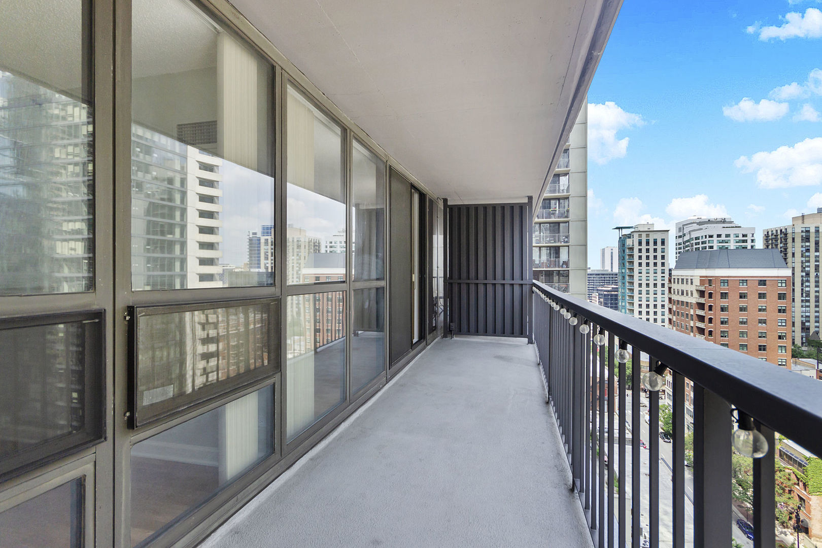 10 E ONTARIO Street Unit: 1609