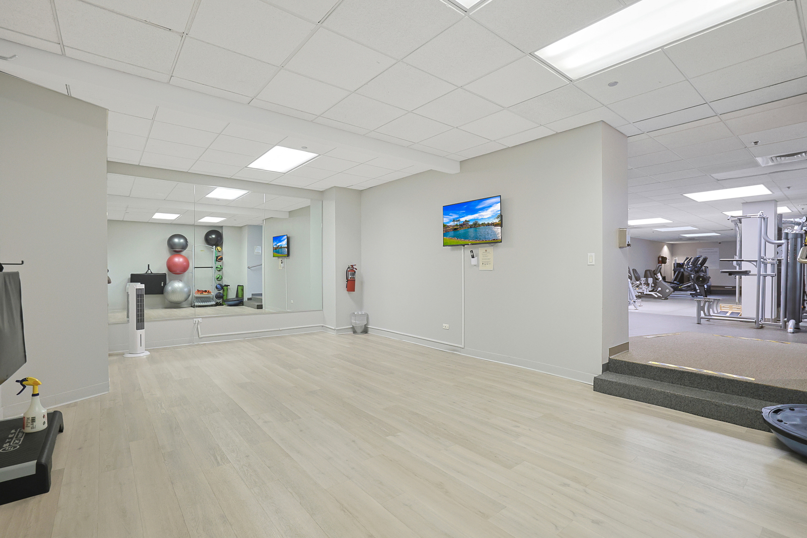 910 S MICHIGAN Avenue Unit: 1513