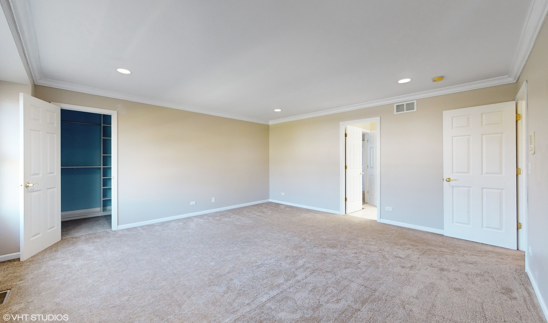 1540 N Oakmont Drive