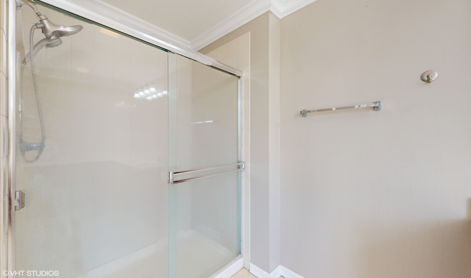 1540 N Oakmont Drive