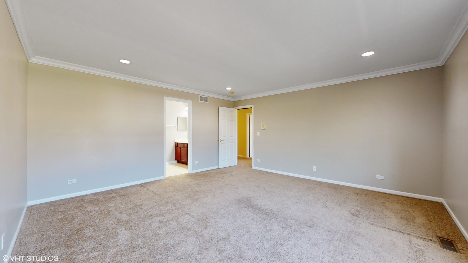 1540 N Oakmont Drive