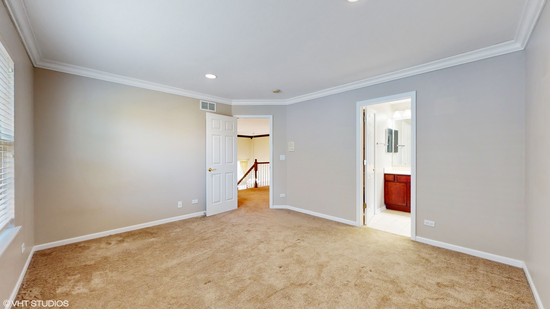 1540 N Oakmont Drive