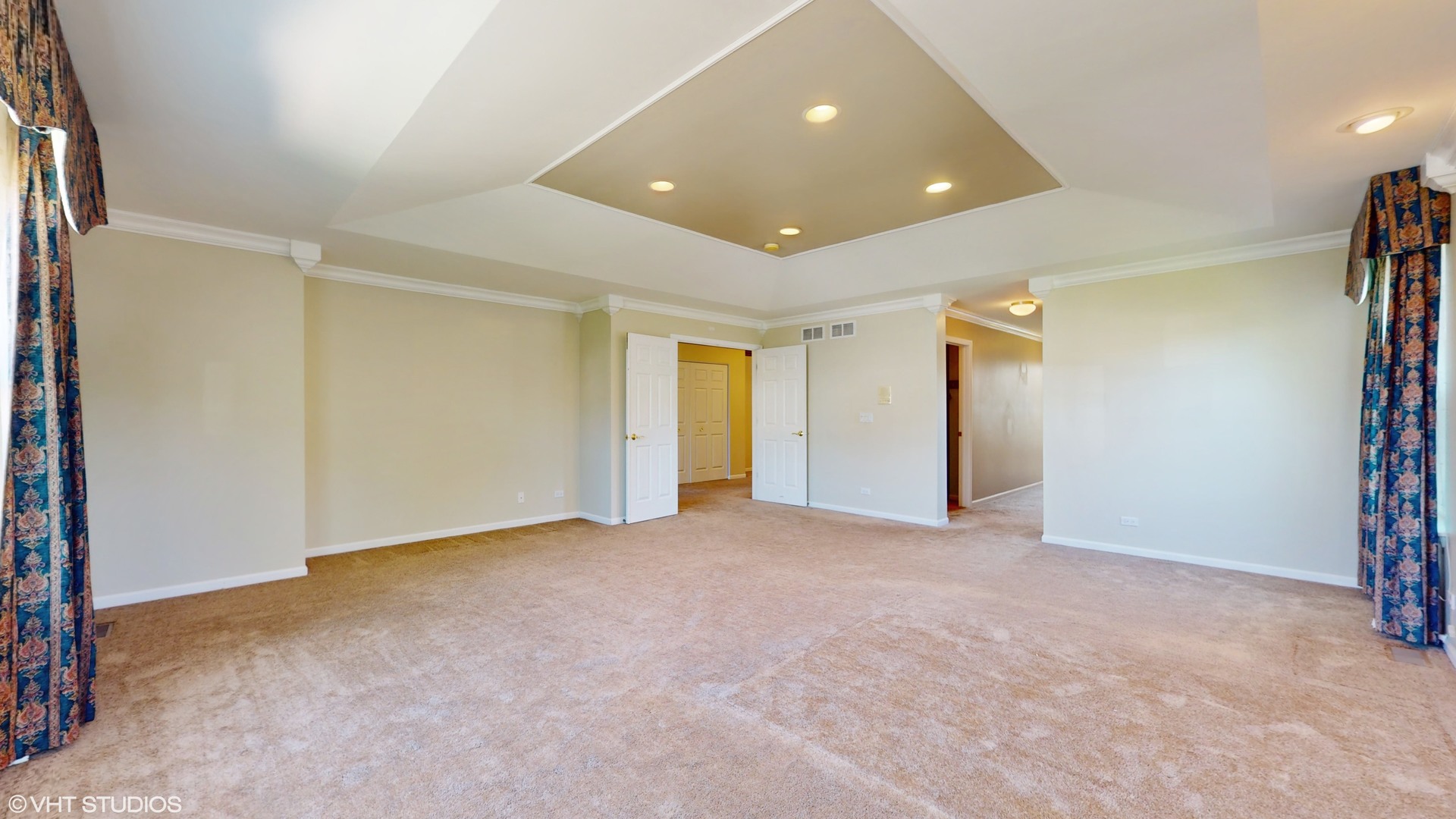 1540 N Oakmont Drive