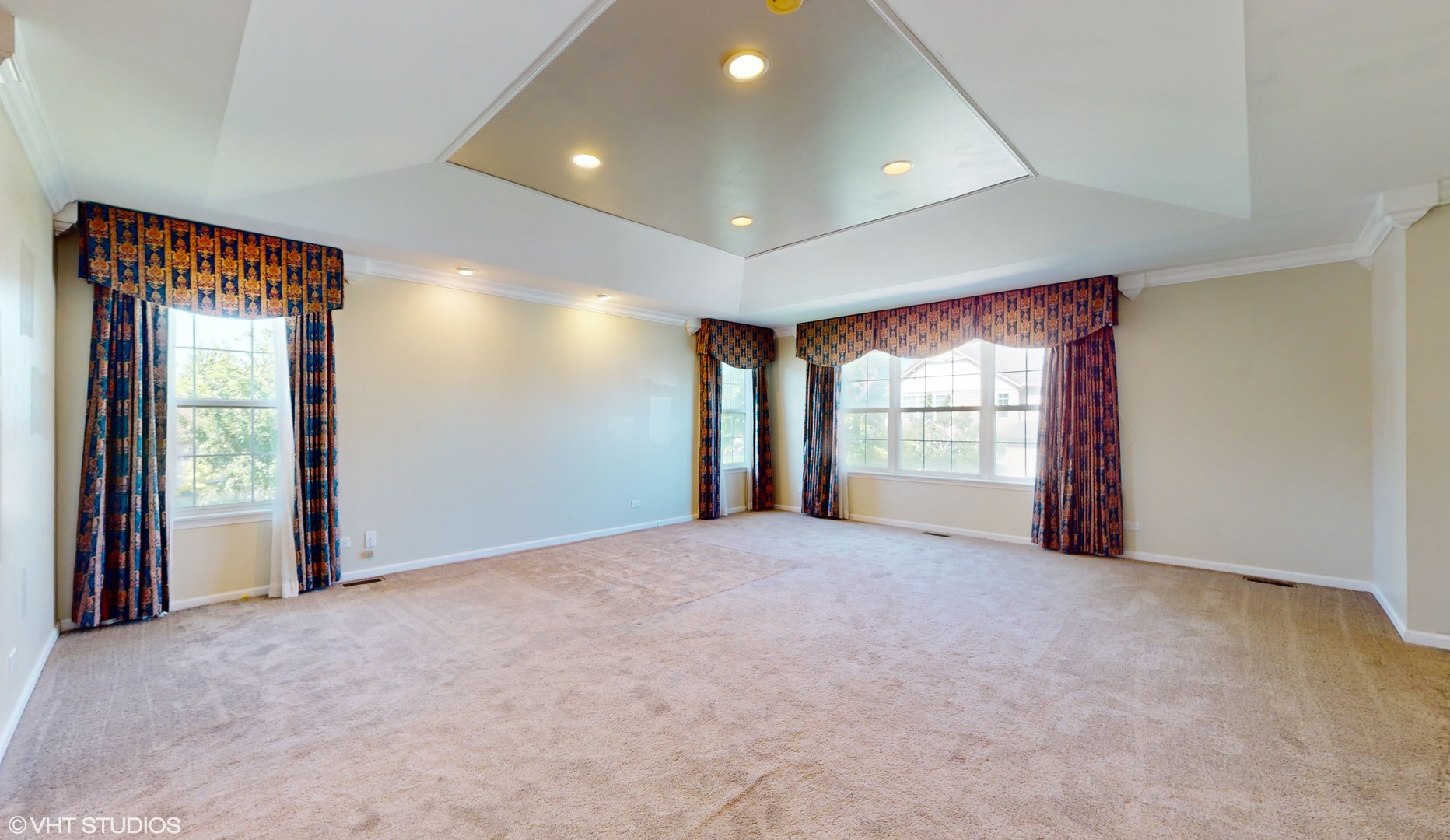 1540 N Oakmont Drive