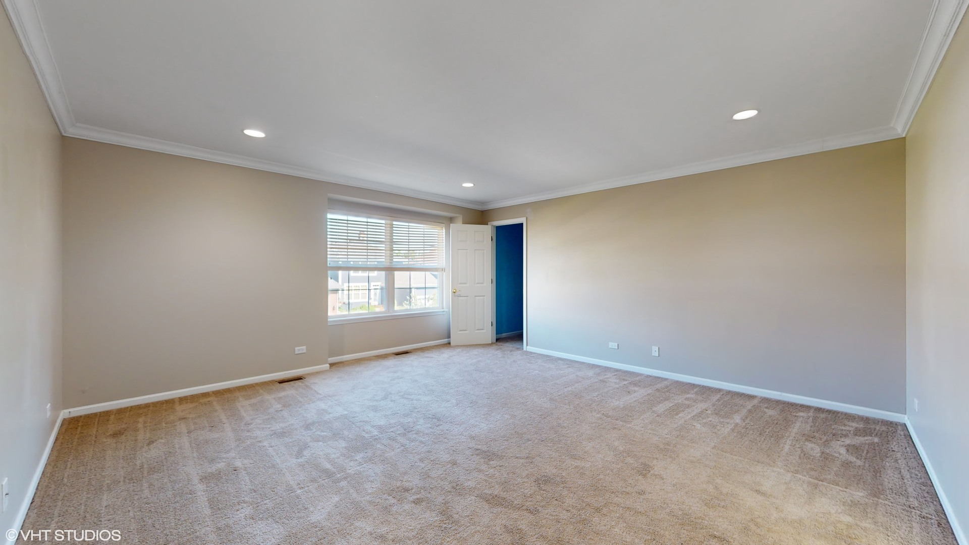 1540 N Oakmont Drive