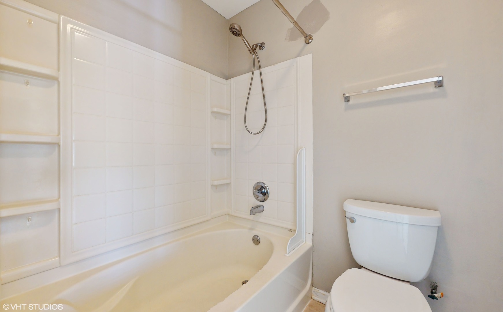 1540 N Oakmont Drive