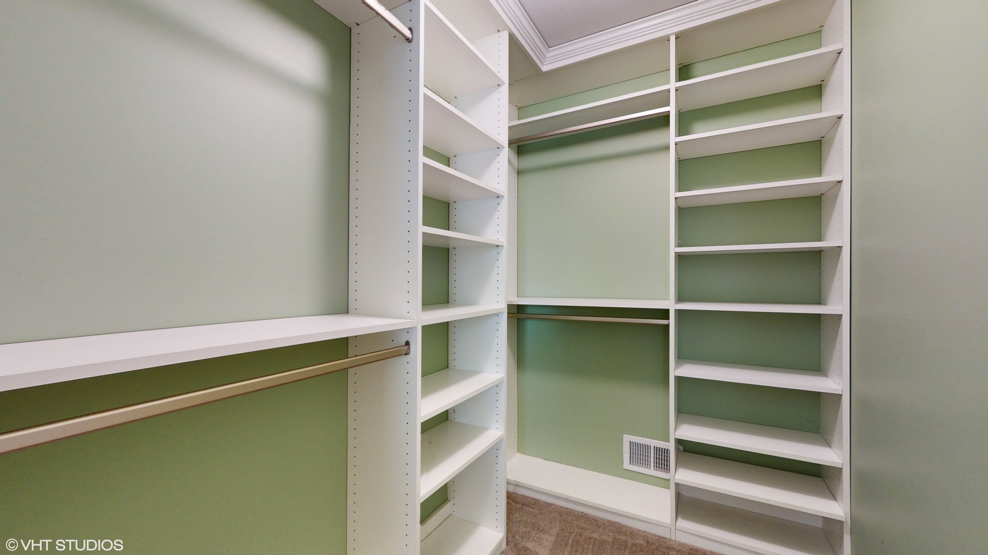 1540 N Oakmont Drive