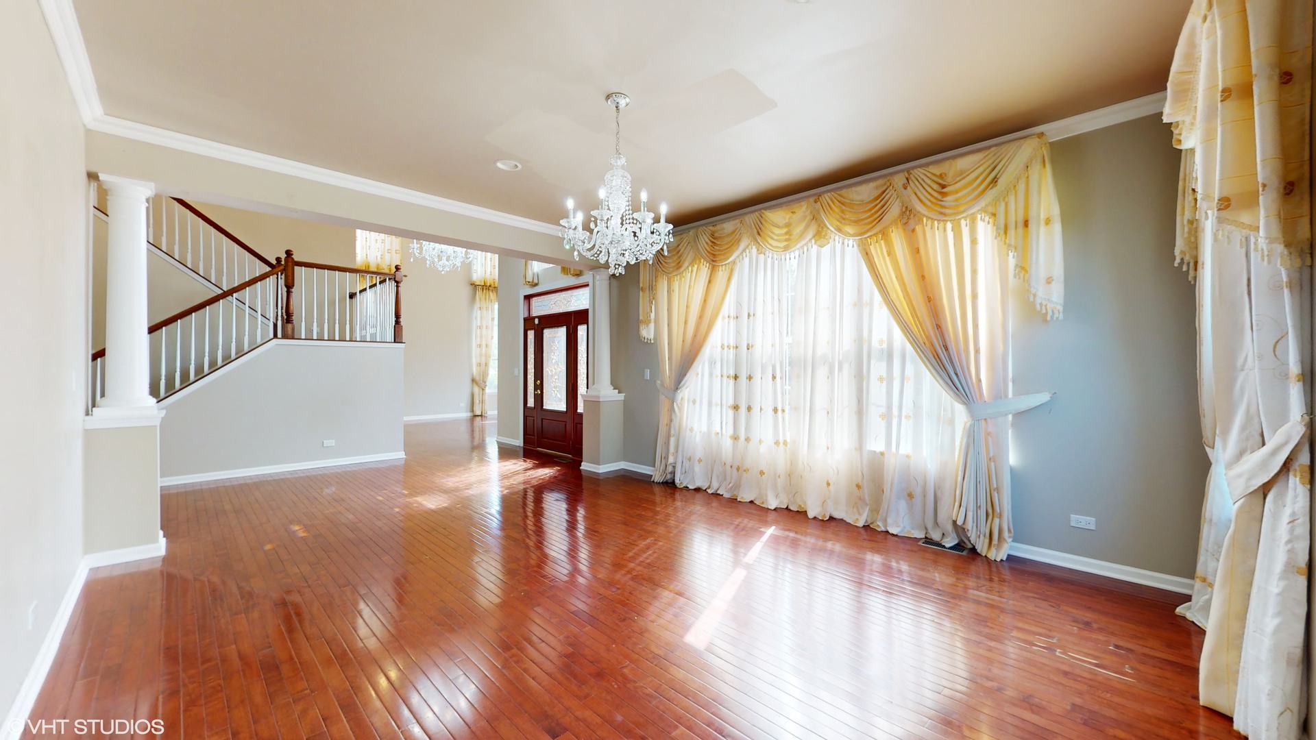 1540 N Oakmont Drive