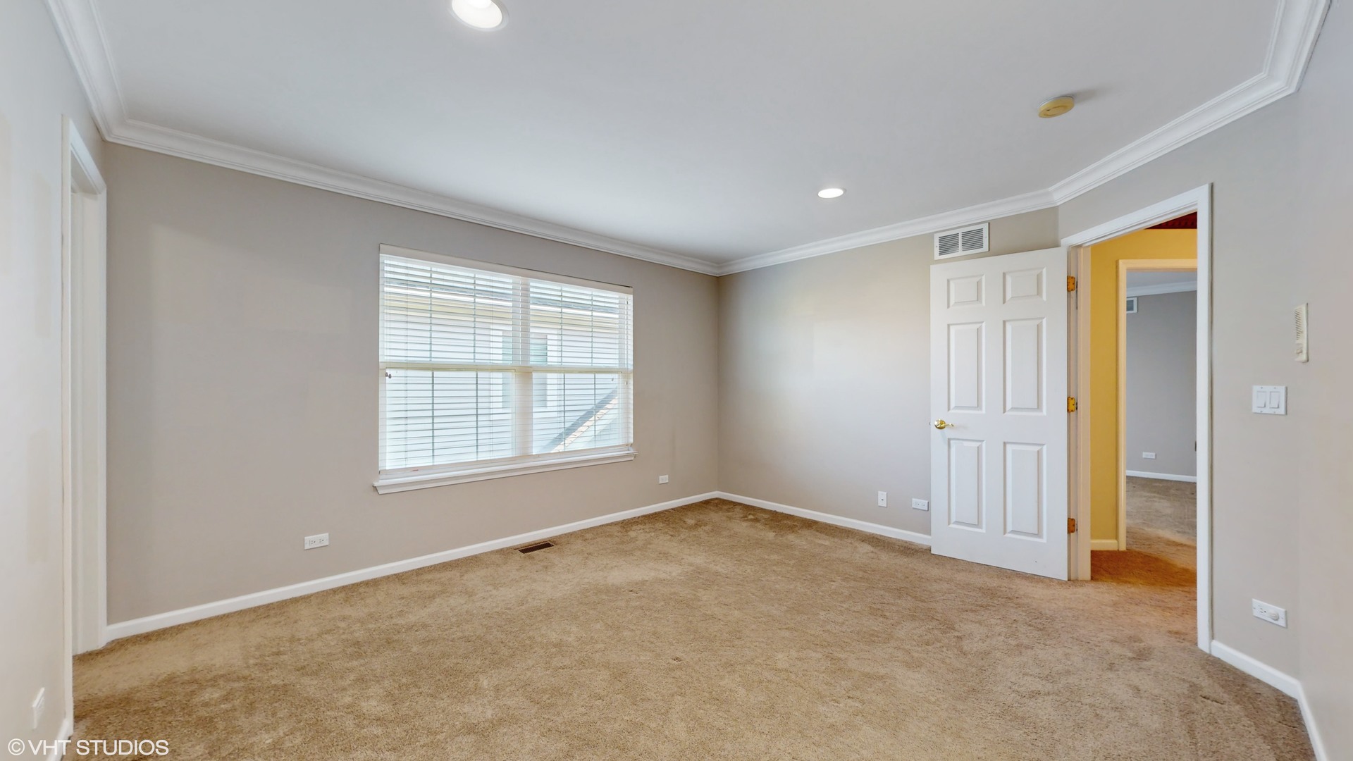 1540 N Oakmont Drive