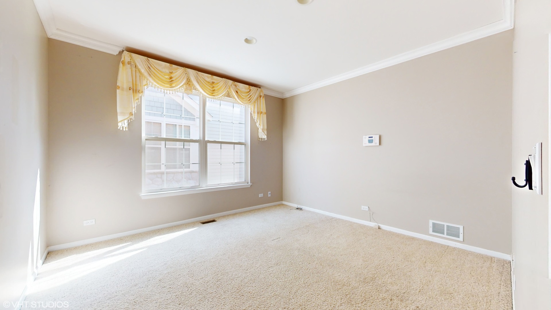 1540 N Oakmont Drive