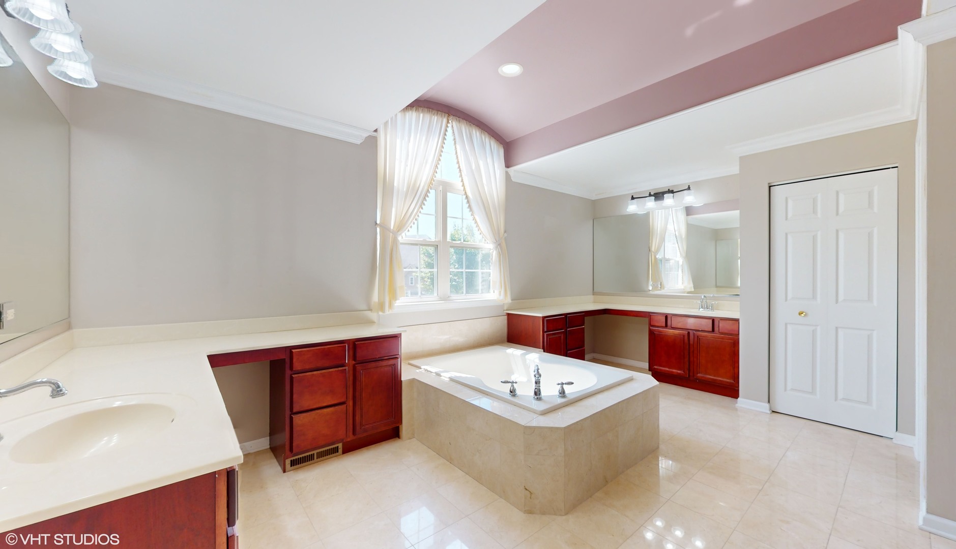 1540 N Oakmont Drive