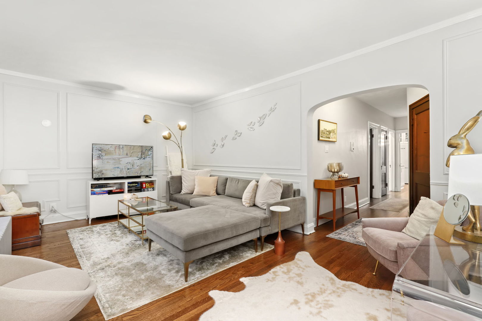 2317 N Cambridge Avenue Unit: 1N