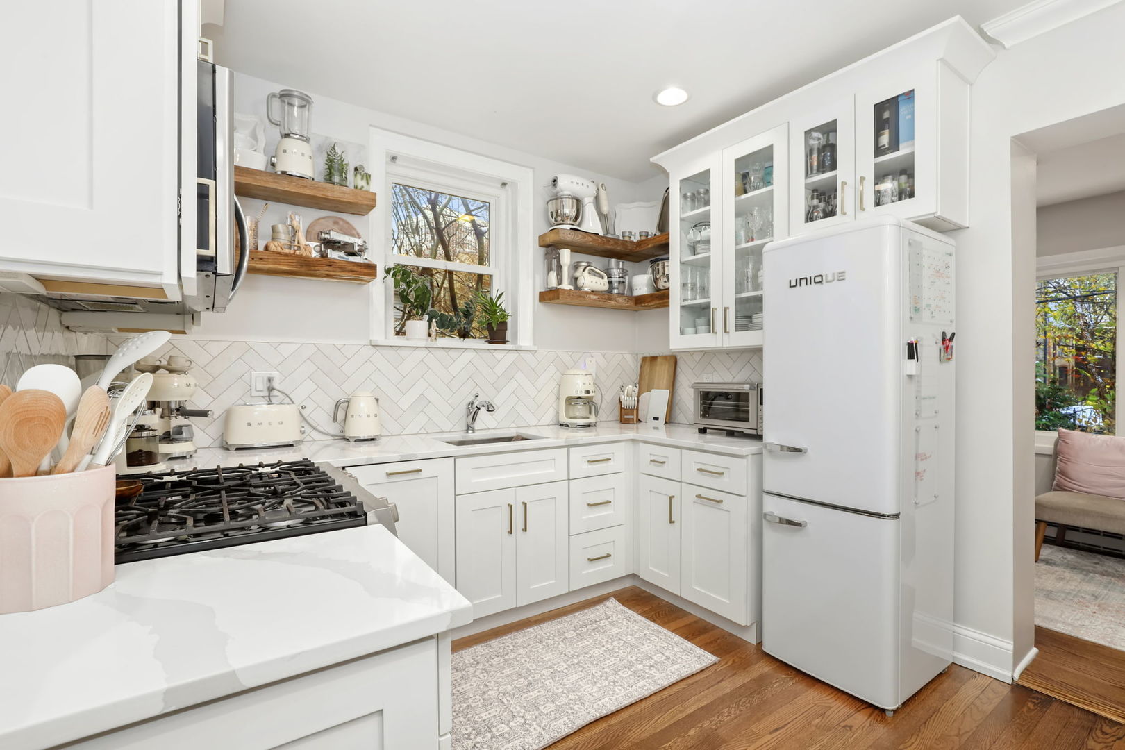 2317 N Cambridge Avenue Unit: 1N