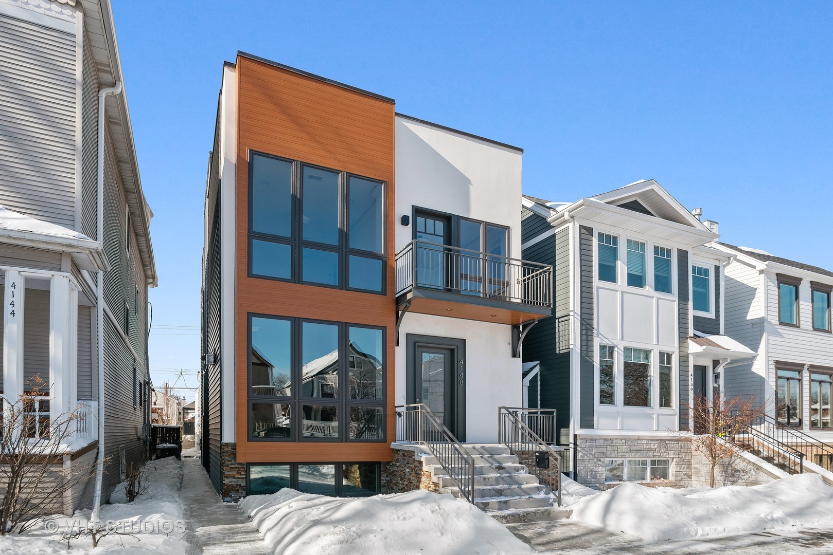 4148 N Maplewood Avenue