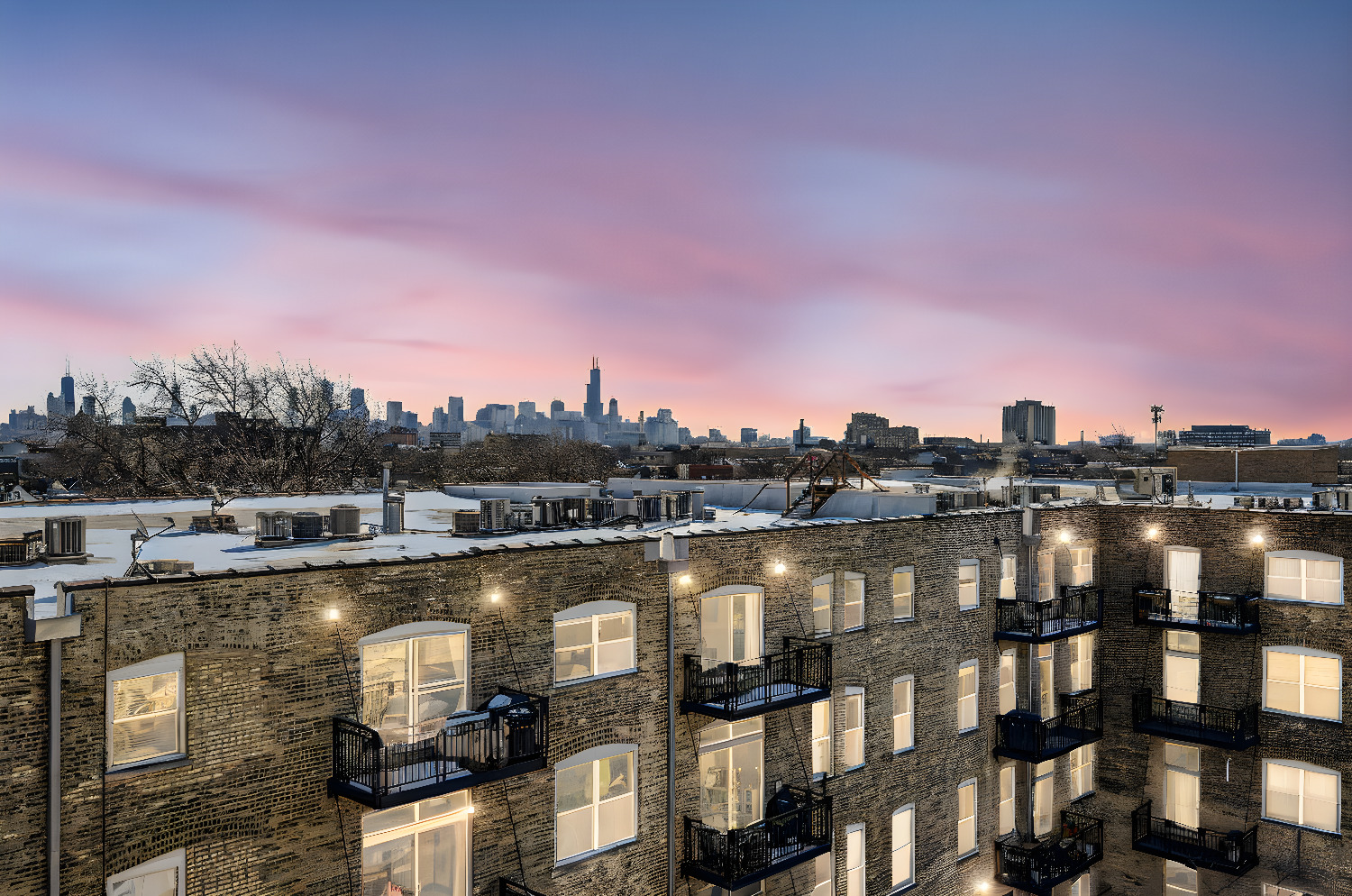 1740 N MAPLEWOOD Avenue Unit: 418