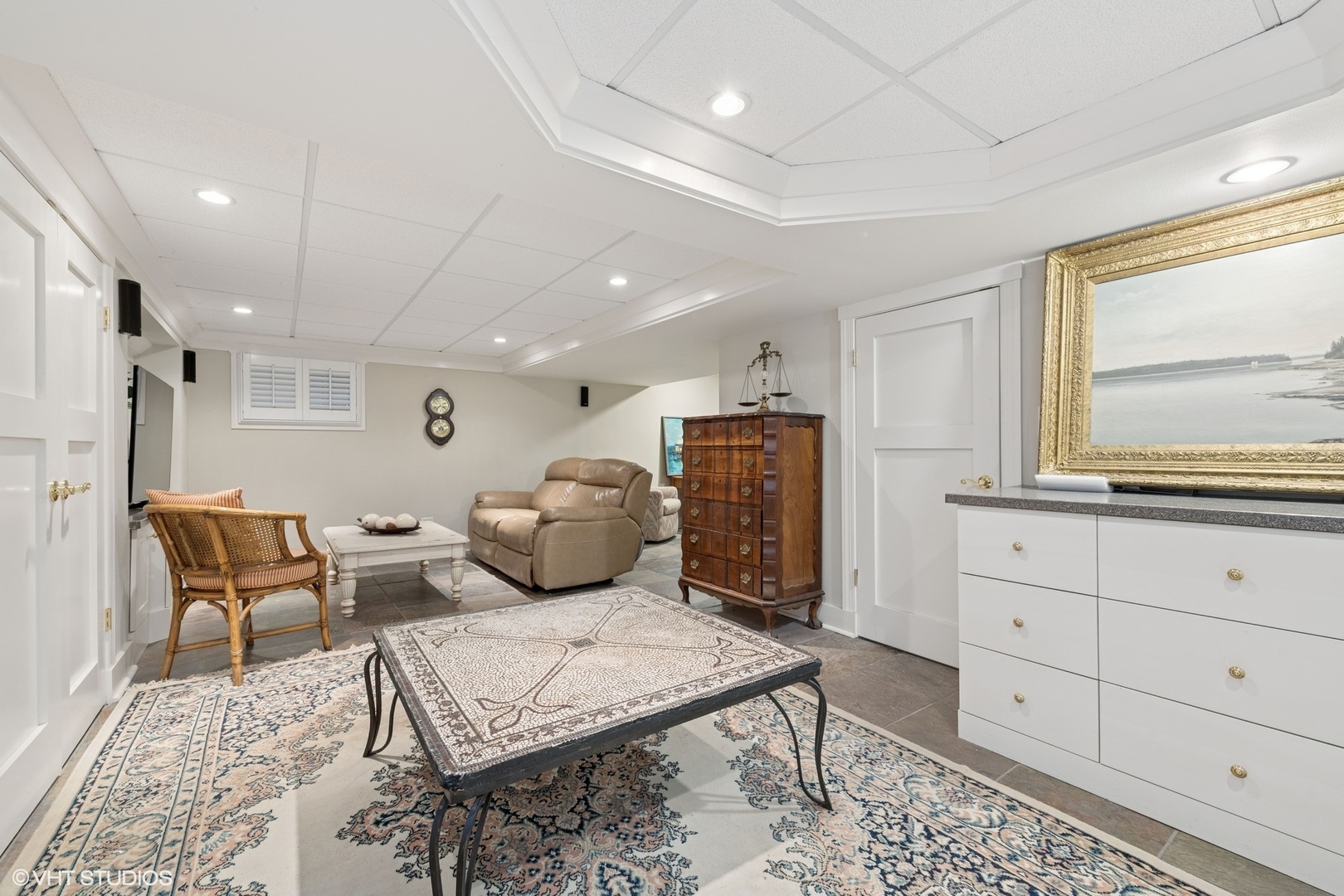 2827 Canterbury Drive