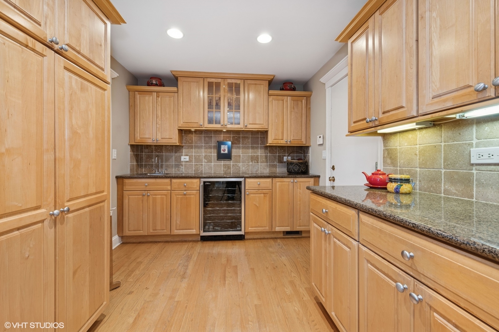 2827 Canterbury Drive