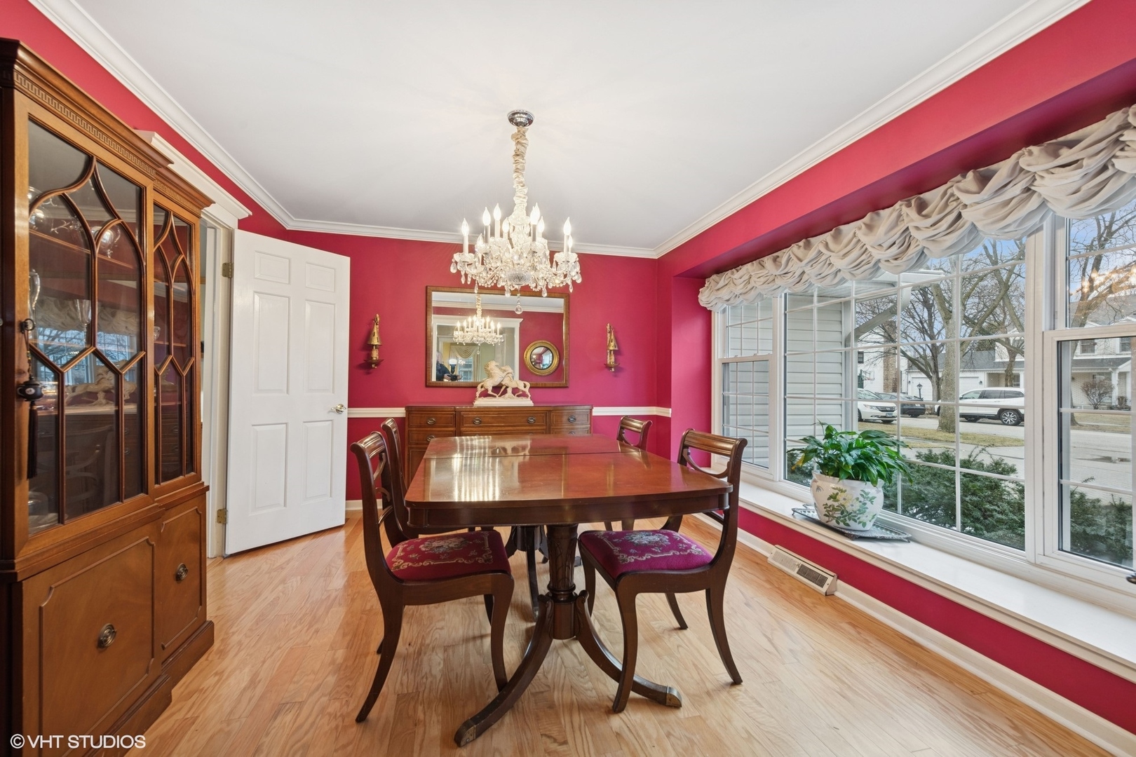 2827 Canterbury Drive