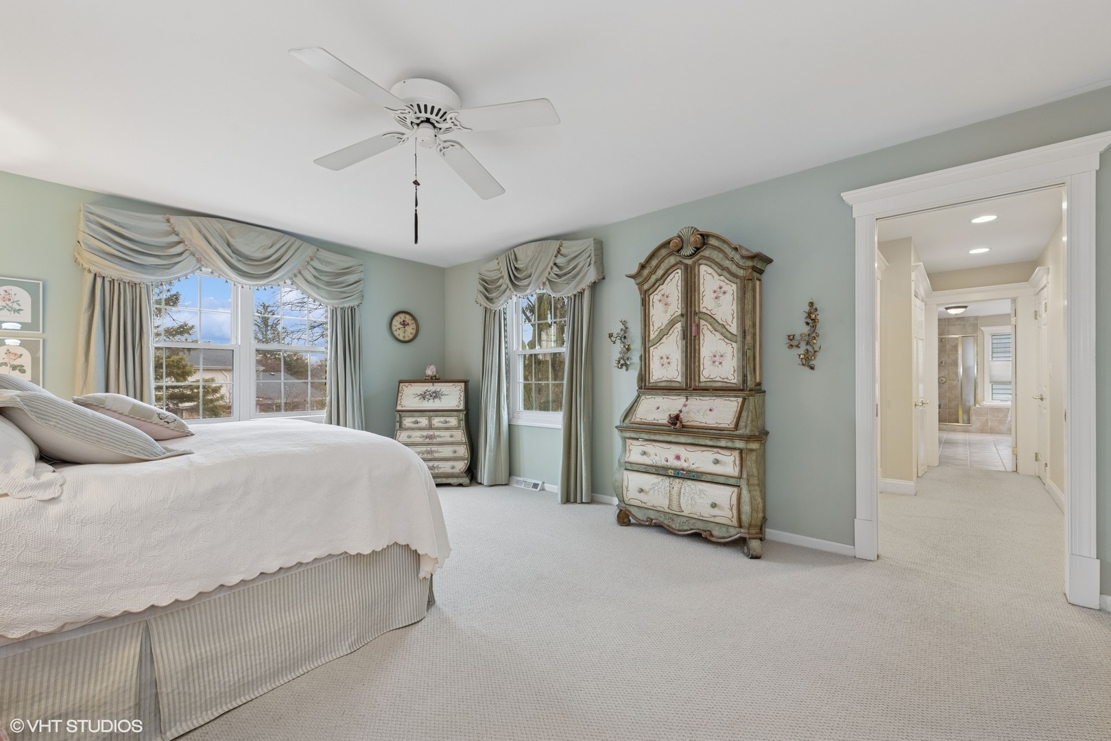 2827 Canterbury Drive