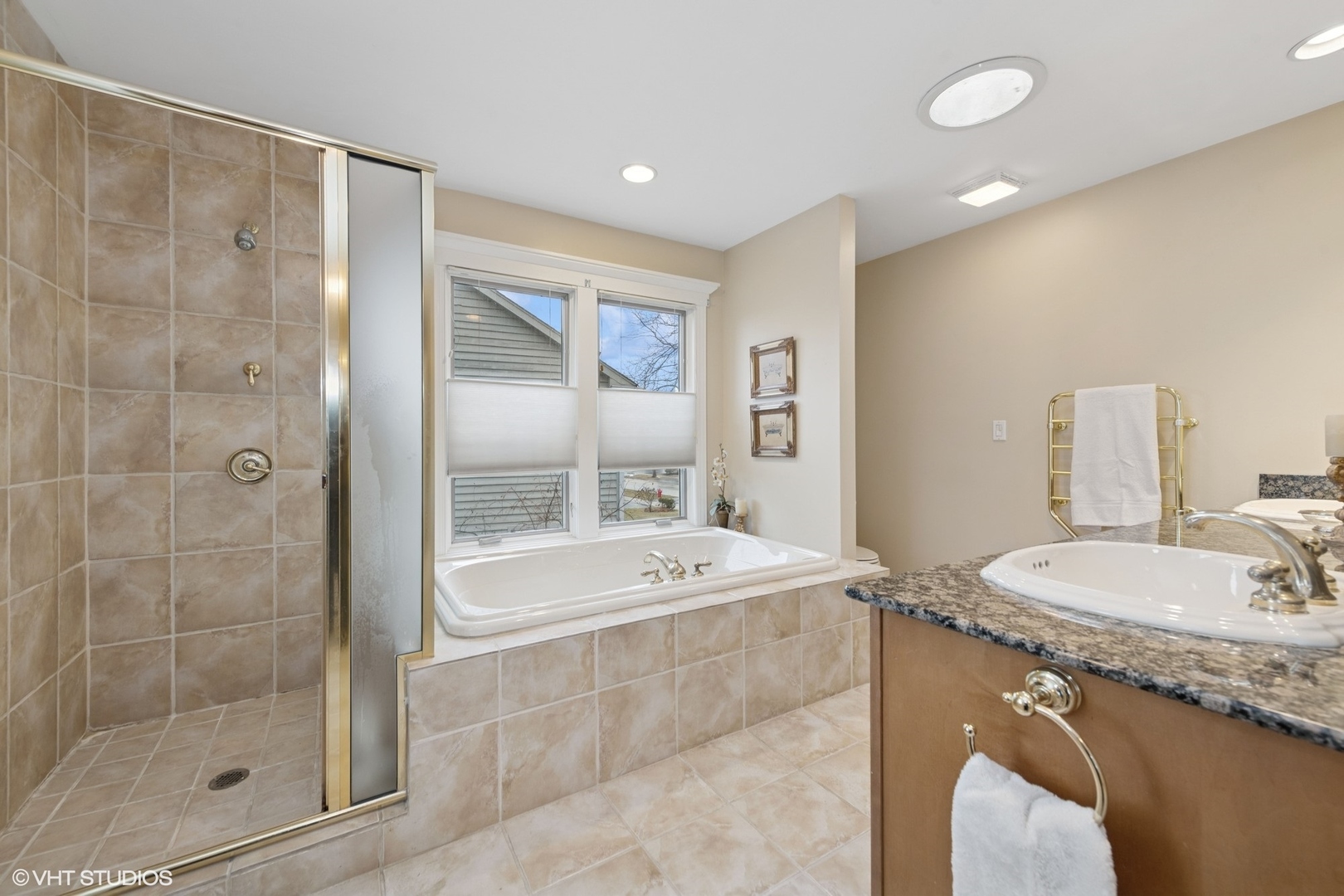 2827 Canterbury Drive