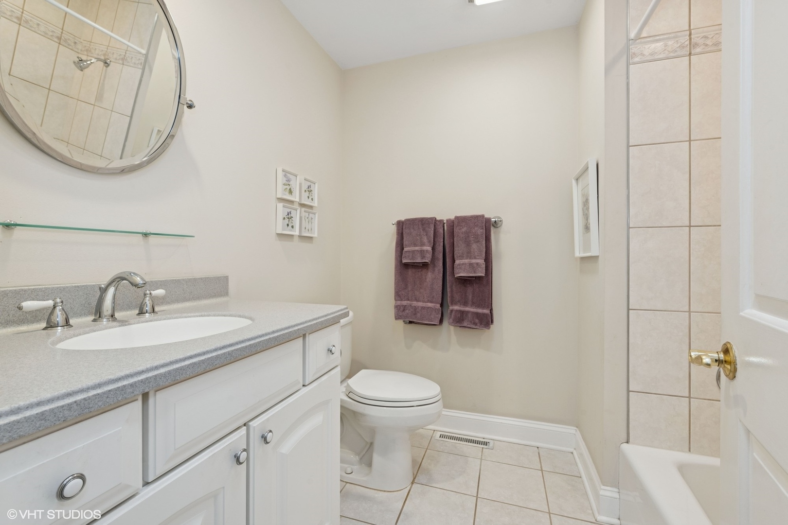 2827 Canterbury Drive