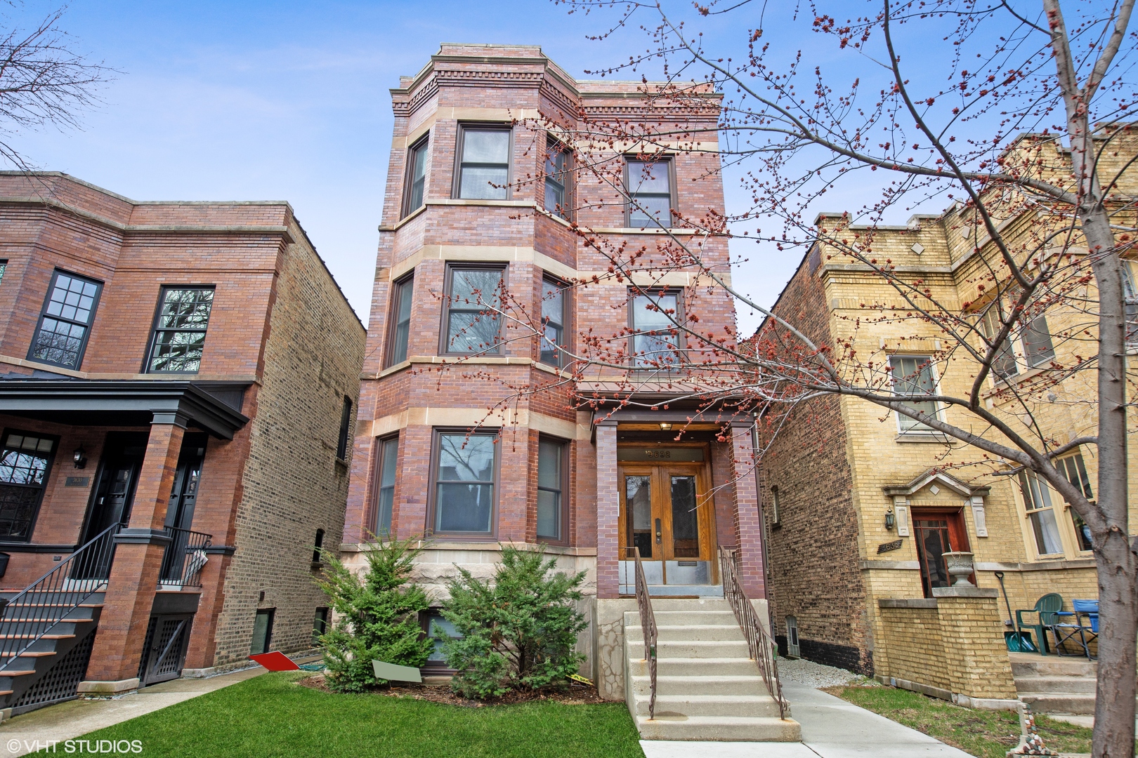 3632 N Bell Avenue Unit: 2