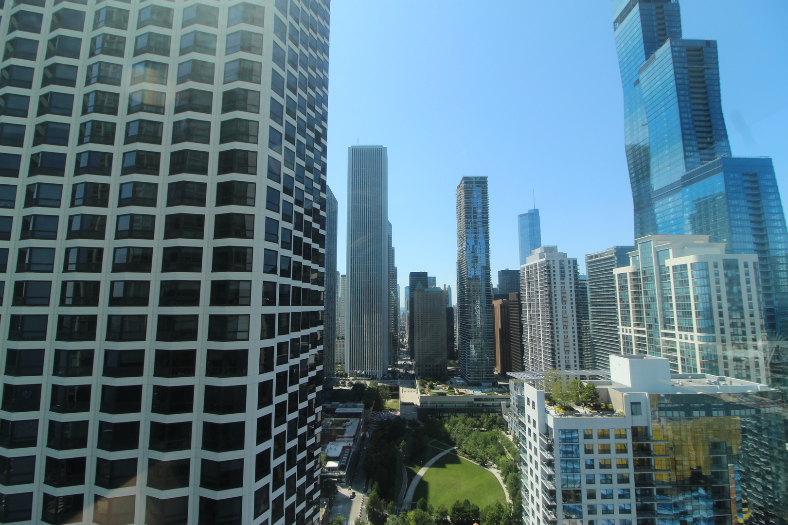 195 N Harbor Drive Unit: 3608