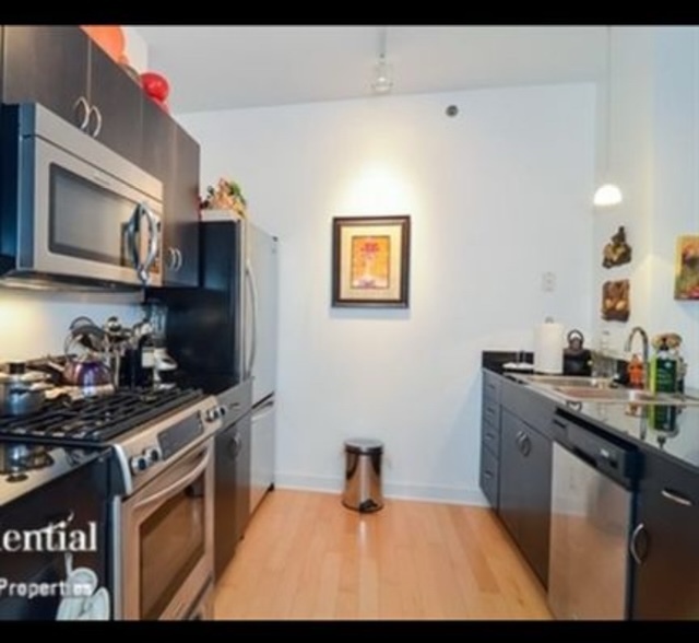 8 E Randolph Street Unit: 2803