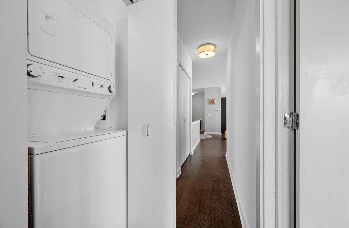 2238 W Maypole Avenue Unit: 303