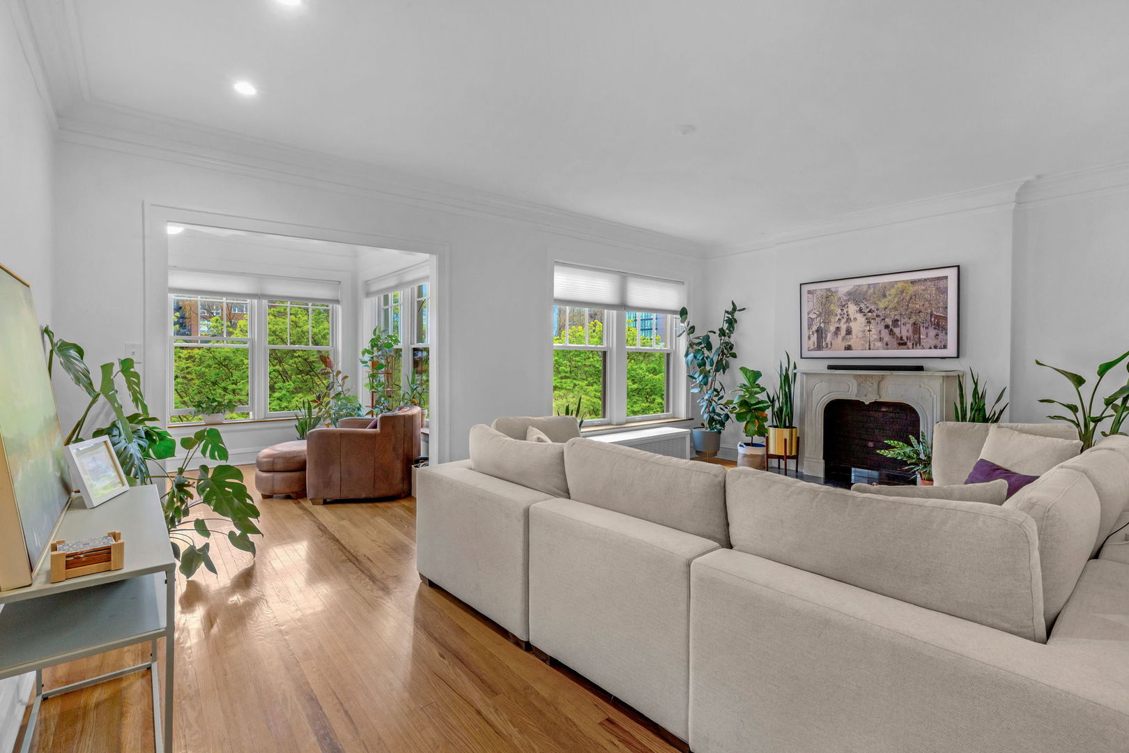 807 Hinman Avenue Unit: 3