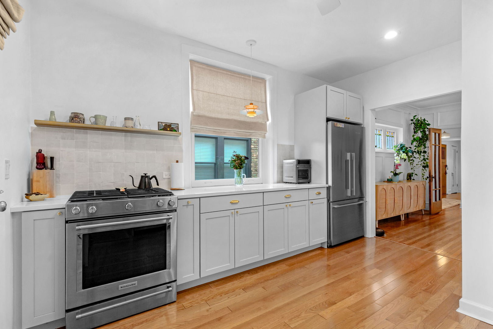 807 Hinman Avenue Unit: 3