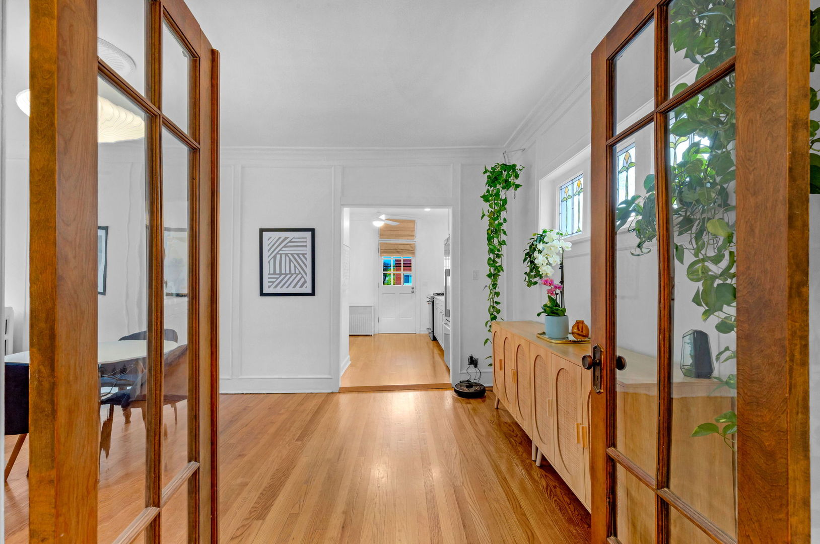 807 Hinman Avenue Unit: 3