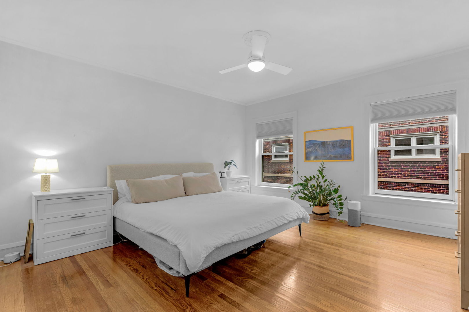 807 Hinman Avenue Unit: 3