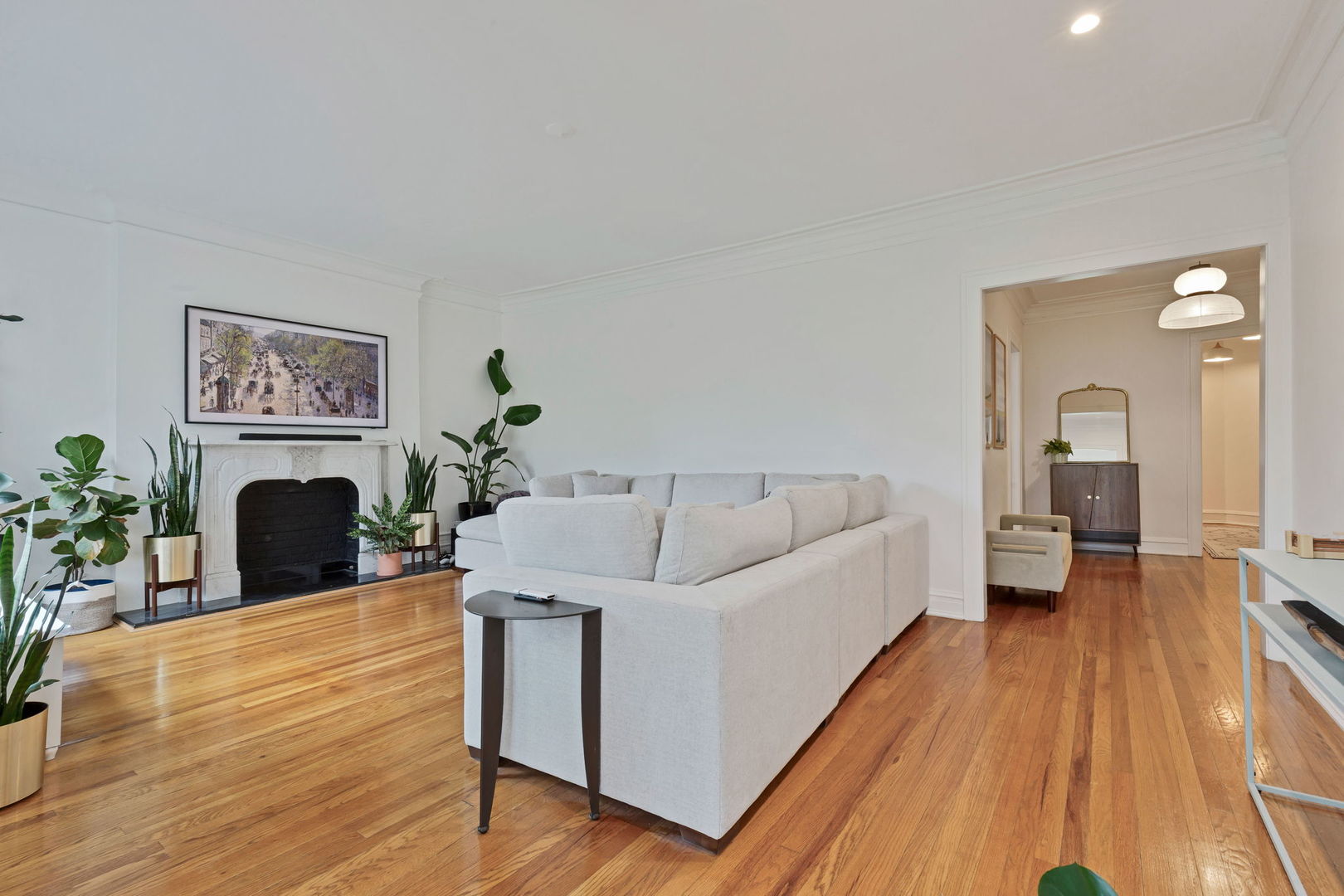 807 Hinman Avenue Unit: 3