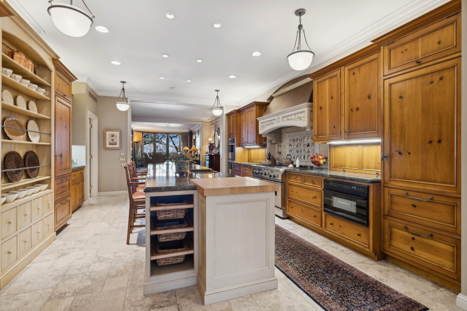 199 E Lake Shore Drive Unit: 3