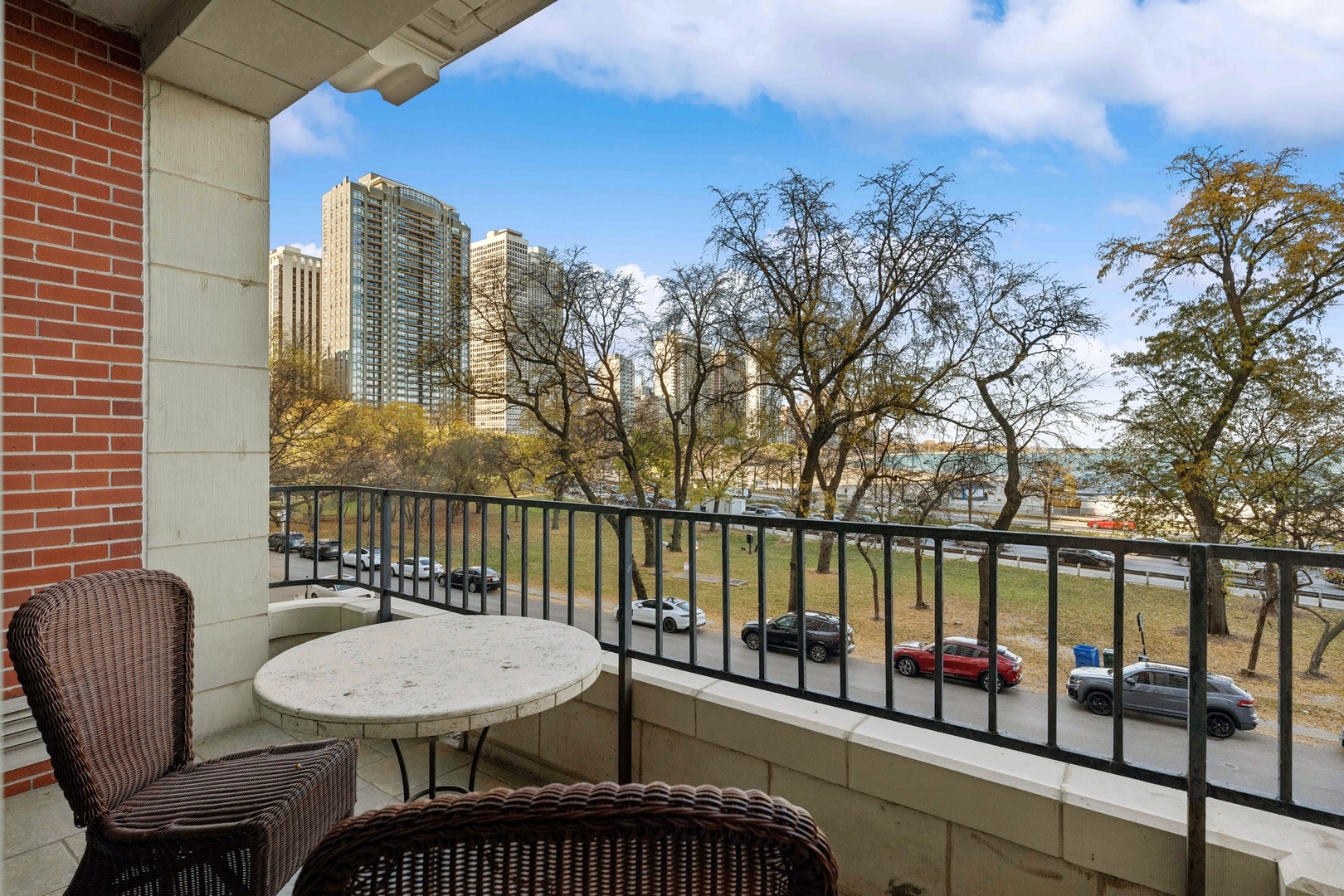 199 E Lake Shore Drive Unit: 3