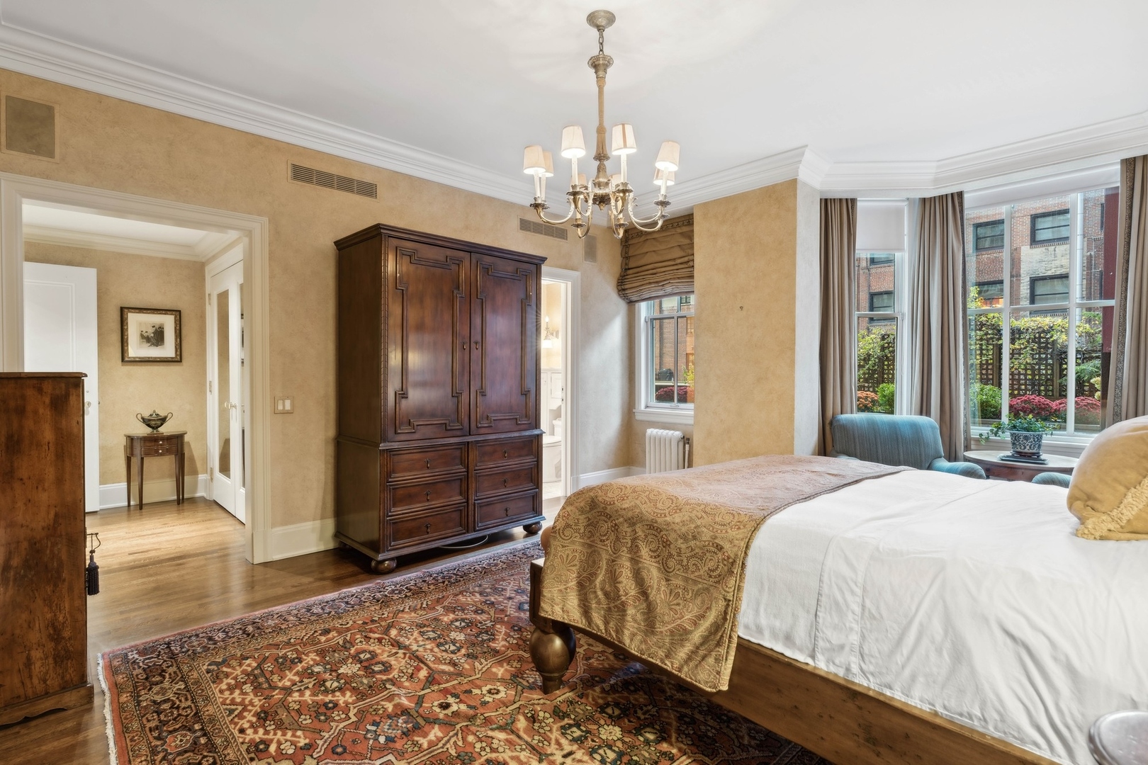 199 E Lake Shore Drive Unit: 3