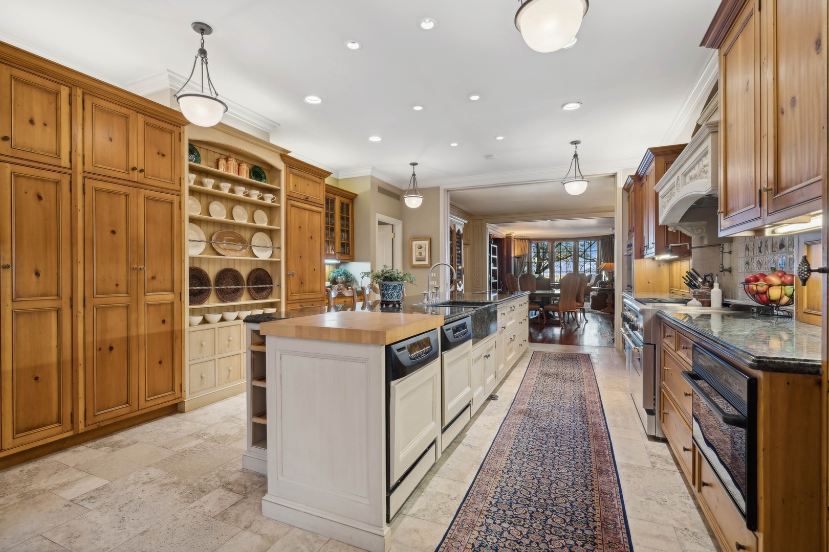 199 E Lake Shore Drive Unit: 3