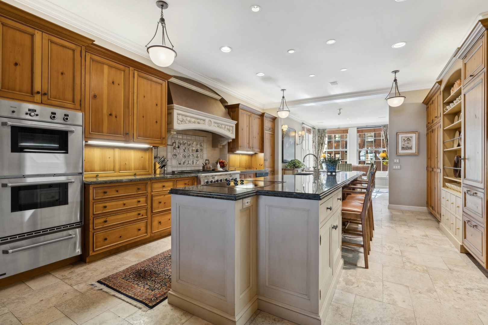 199 E Lake Shore Drive Unit: 3