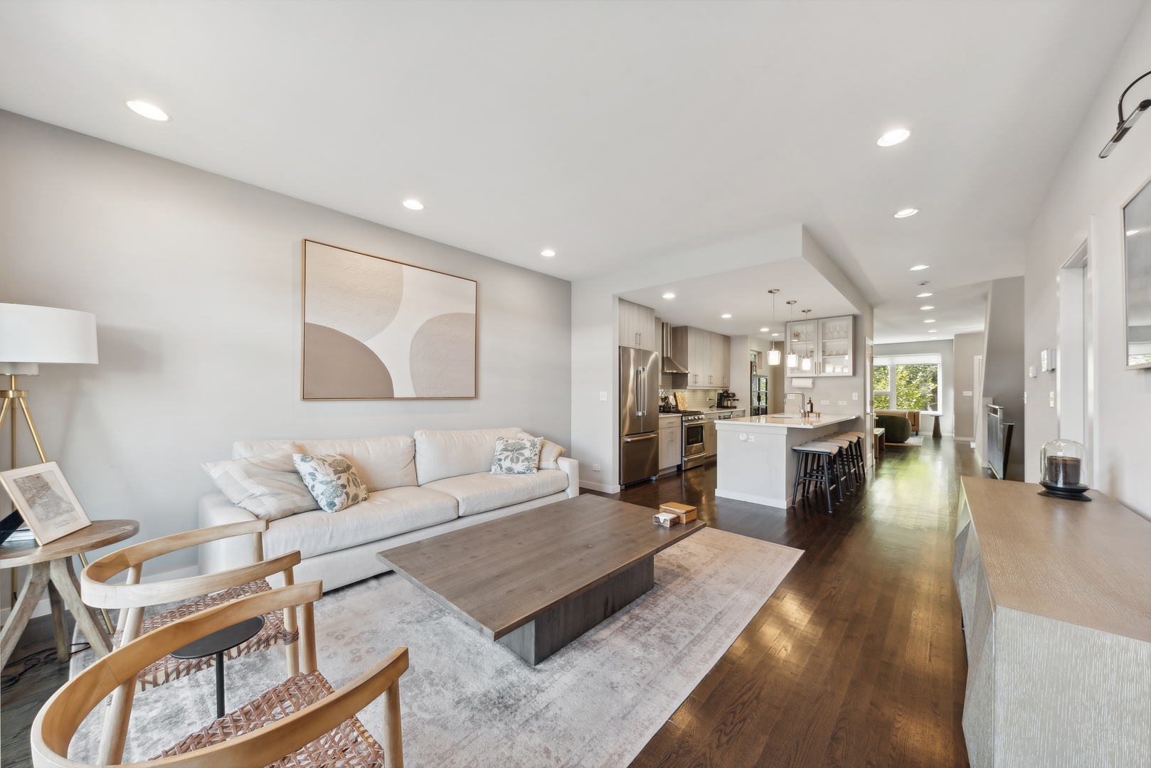 3817 N Christiana Avenue