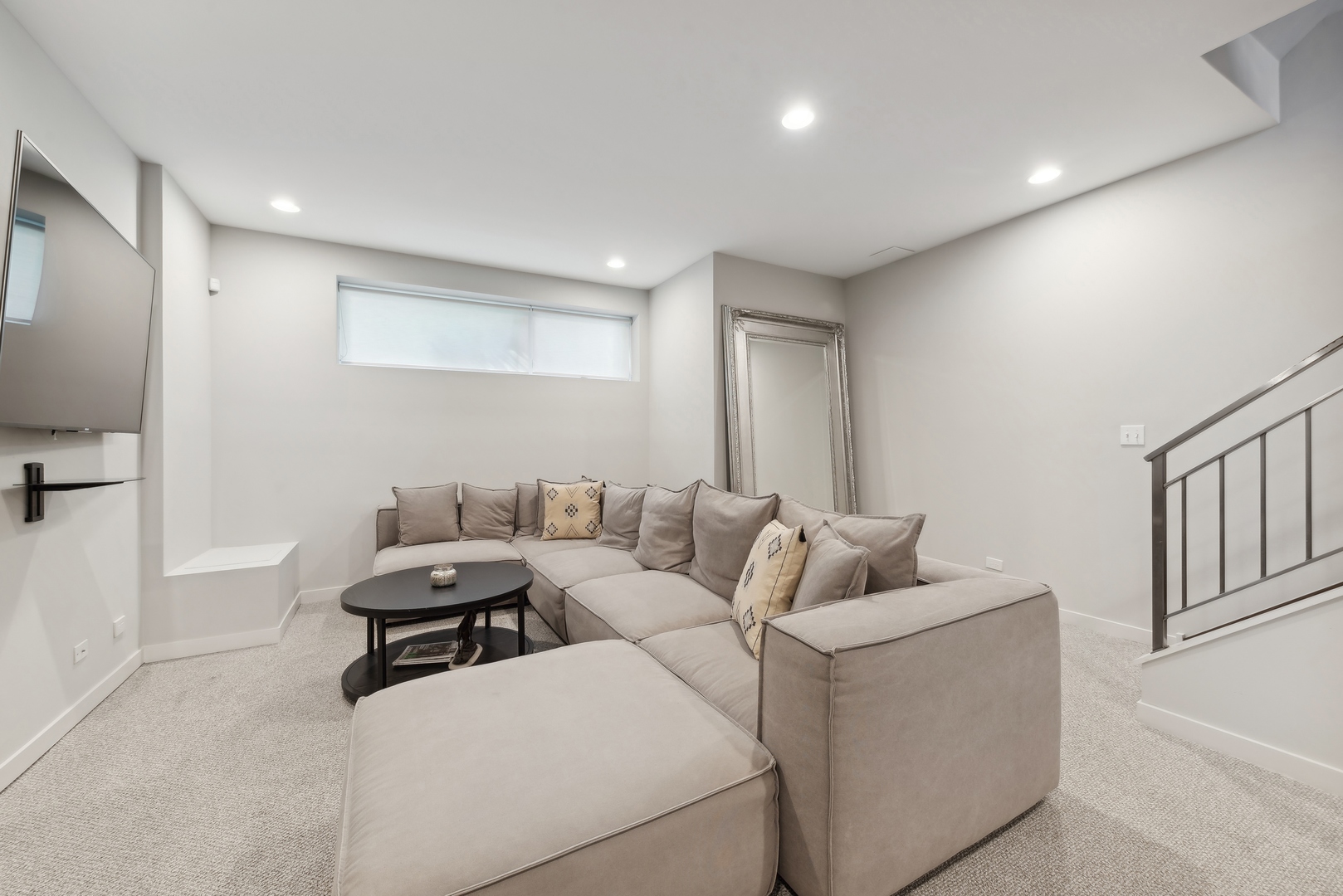 3817 N Christiana Avenue